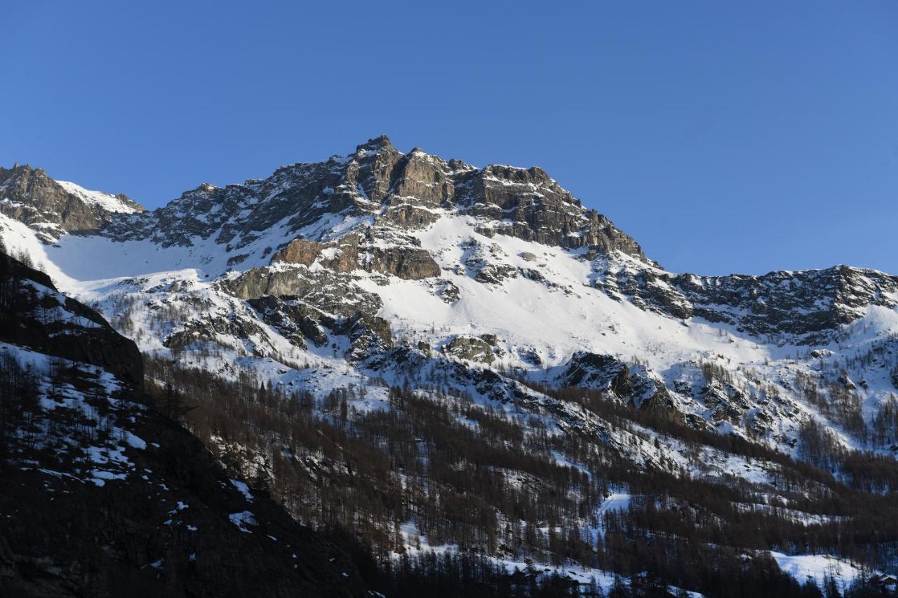 Hotel Rascard Valtournenche Kültér fotó