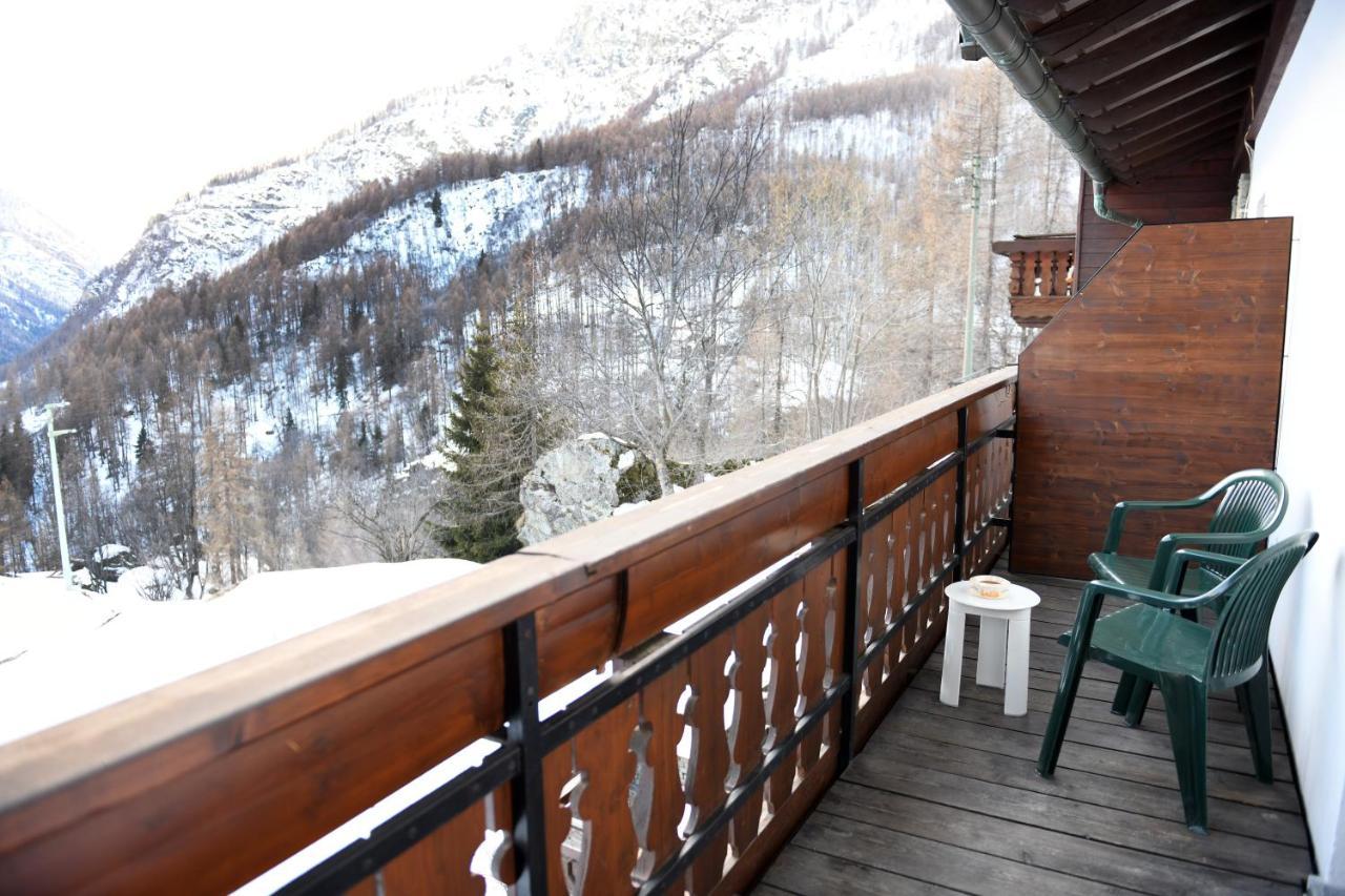 Hotel Rascard Valtournenche Kültér fotó